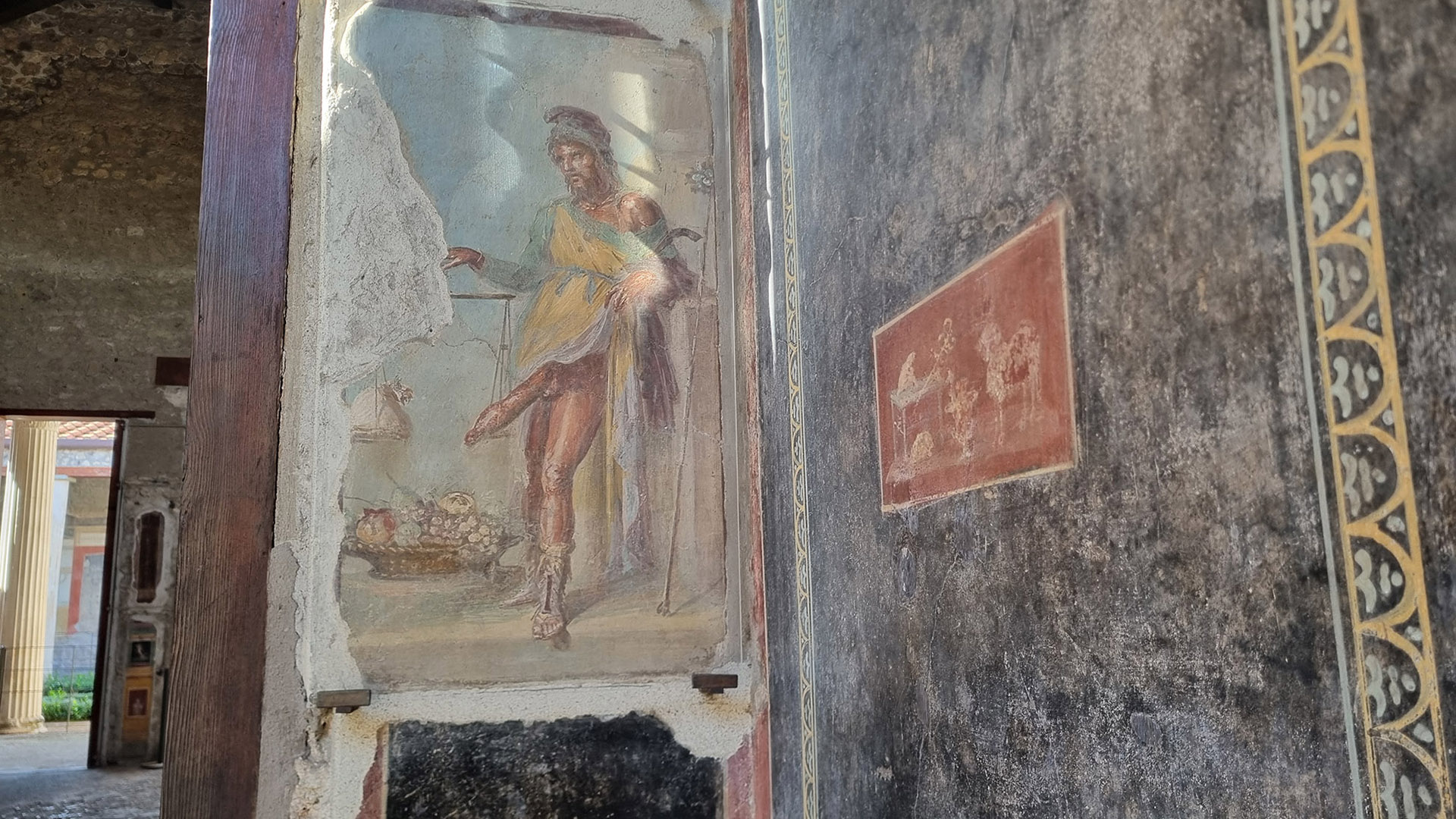 Tourist Guide Pompeii